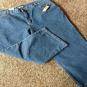 Capri jeans by Cherokee NWT size 16.